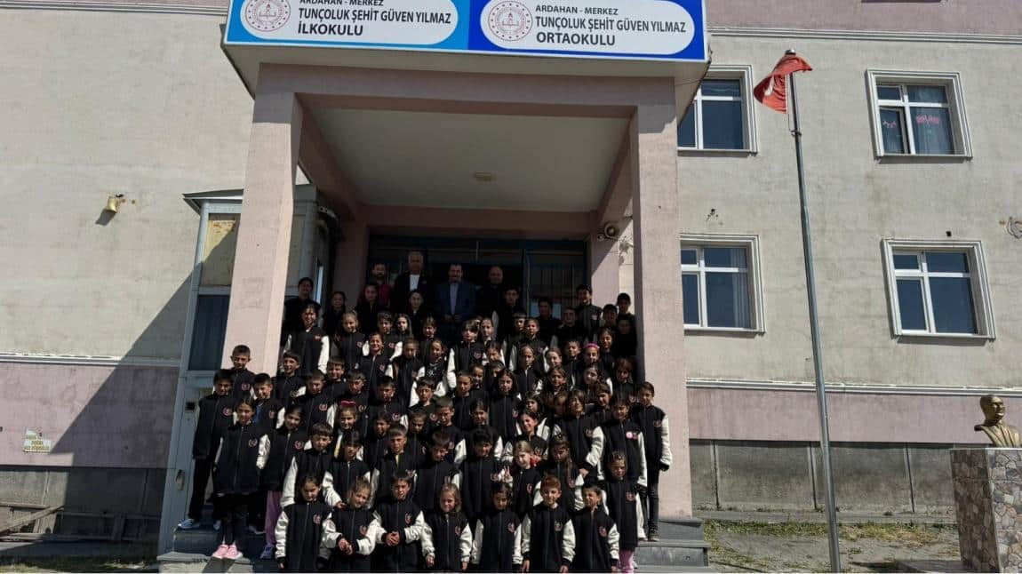 OKULUMUZ YENİ FORMASINA KAVUŞTU